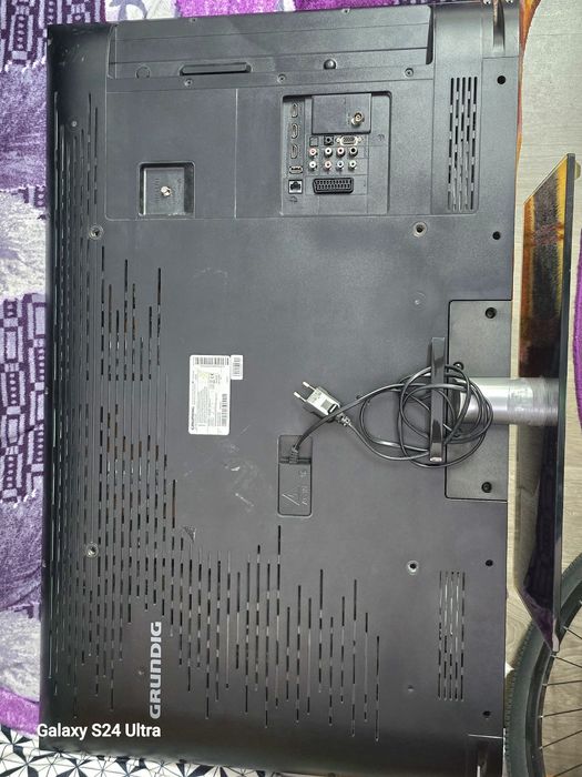 Телевизор GRUNDIG