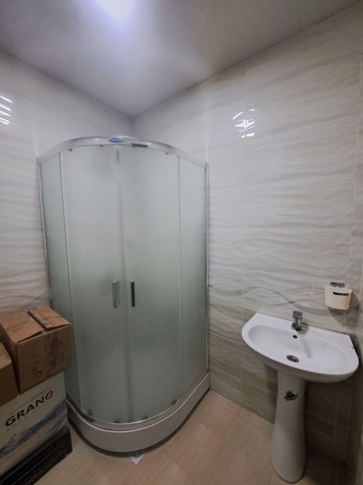 Навоий шахрида 3 хоналик ( 115 кв.м.)  квартира сотувда