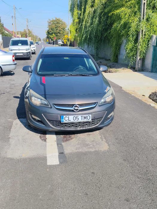 Opel Astra J Sports Tourer 1.7 CDTI 130 CP – 2012
