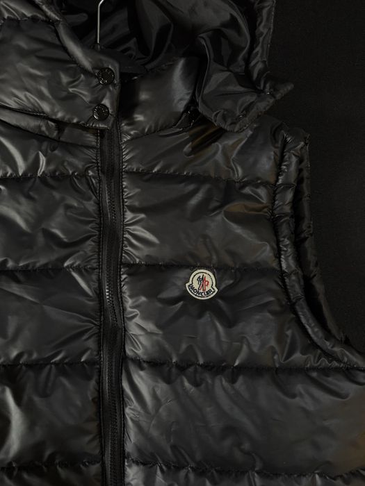Нов Moncler елек М размер