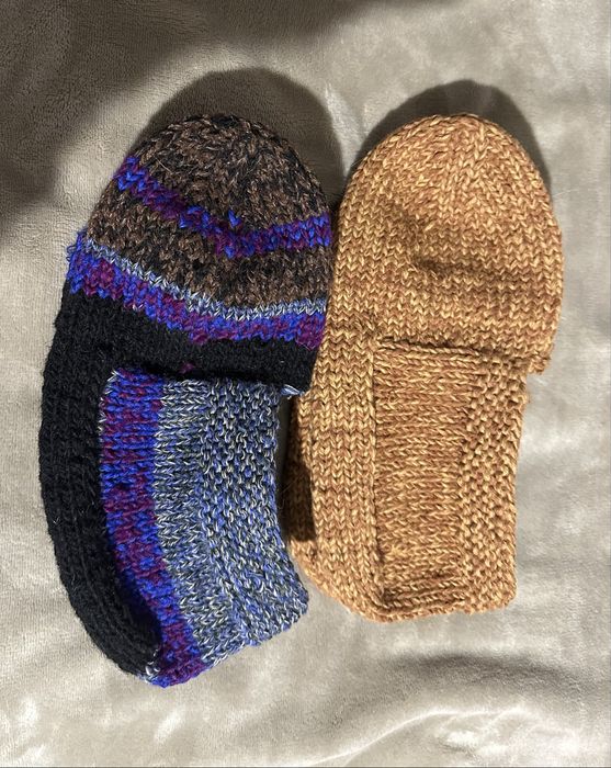 Ръчно плетени вълнени чорапи