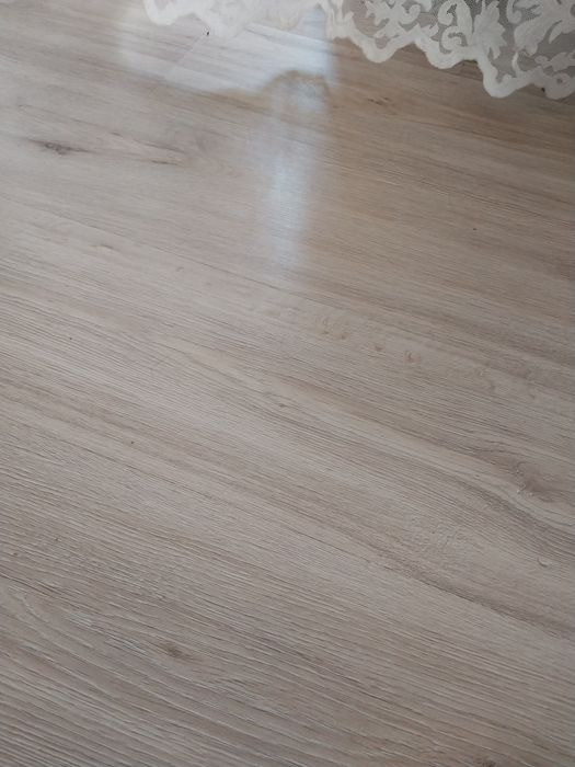 Ламинат б/у 54кв.м. Пролежал недолго.