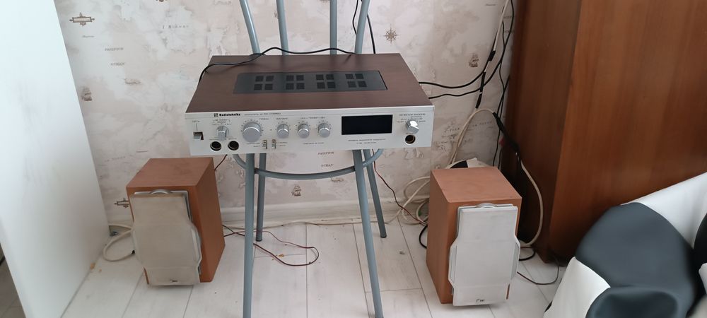 Продам усилитель радиотехника