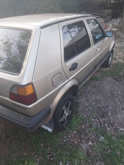 продаю автомобиль