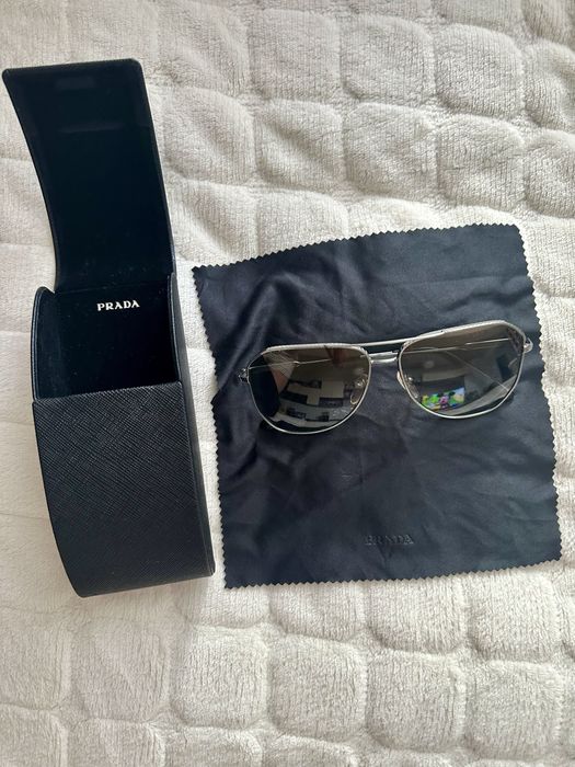 Ochelari PRADA, Noi! I-a primit cadou, dar ii sunt mari