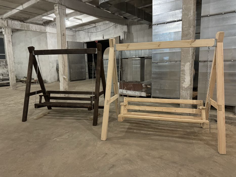 Продам Качели садовые 3-х местные