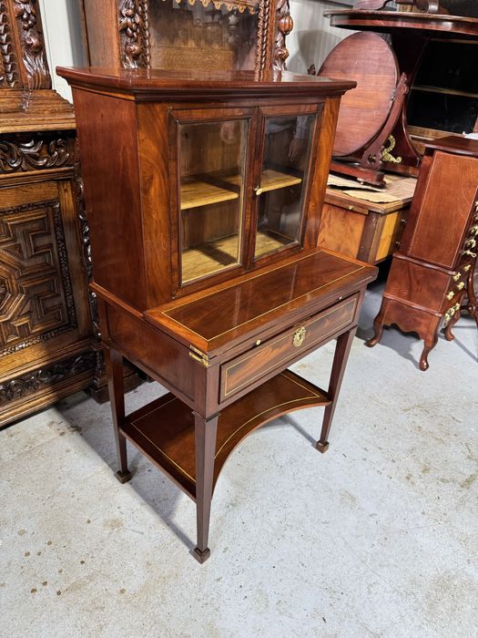 Birou stil Louis XVI cu vitrina, din lemn masiv - piesa eleganta