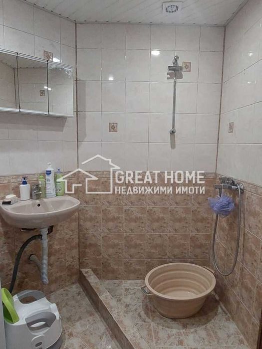 Дава се под наем Тристаен апартамент в Търговище, Център - 65 кв.м за 306 € - Снимка #10