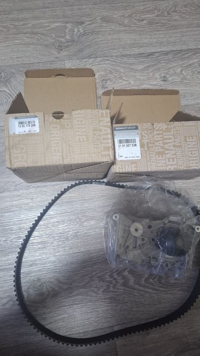 Продам помпу 18000