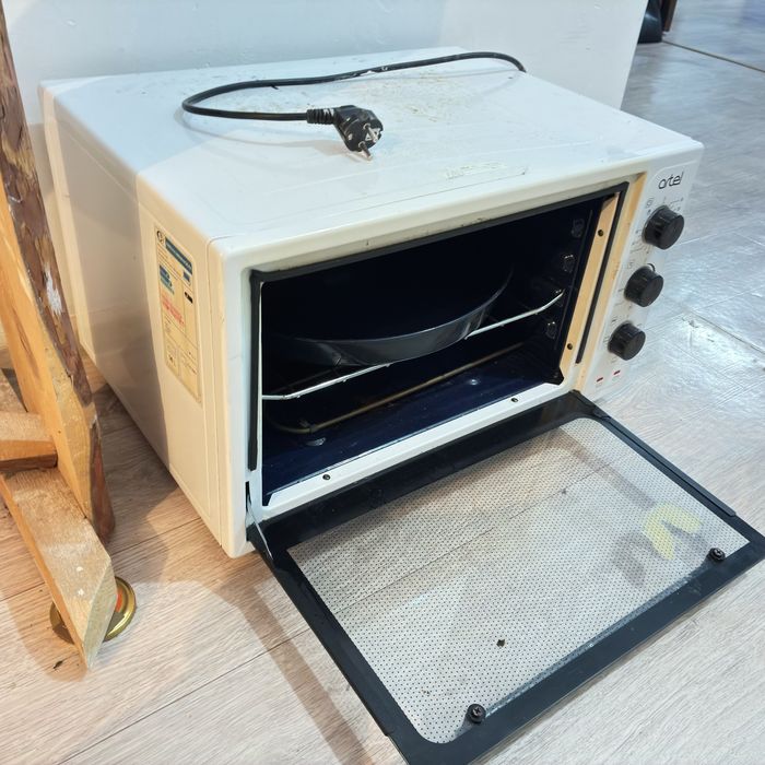 Продам электропечь в рабочем состоянии.