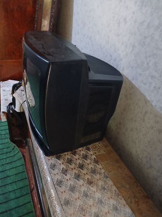 Продам стиральную машинку " малютка" и телевизор