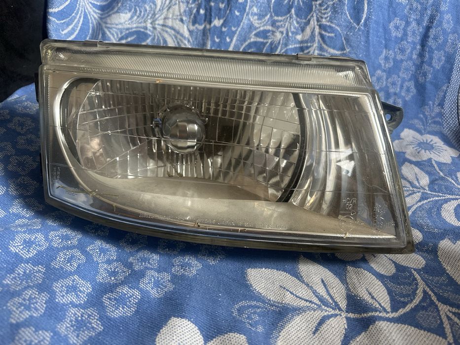 фара от спец вагона правая