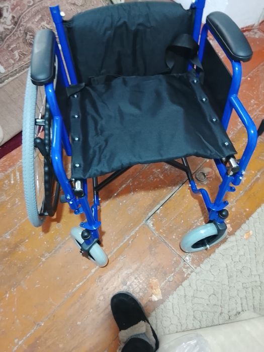 продается новая инвалидная коляска!