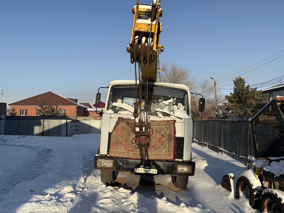 Автокран МАЗ КС-3577