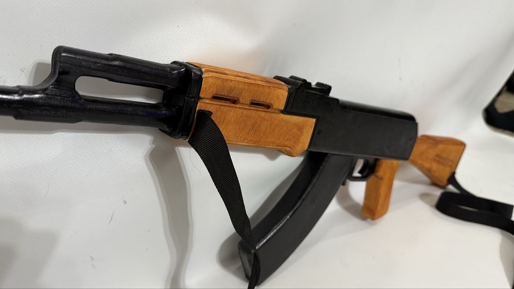 Автомат Калашникова АК-74 деревянный