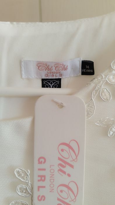 Официална бяла рокля