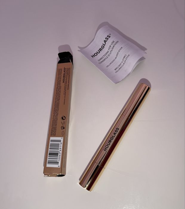 Hourglass Phantom Volumizing Glossy Balm