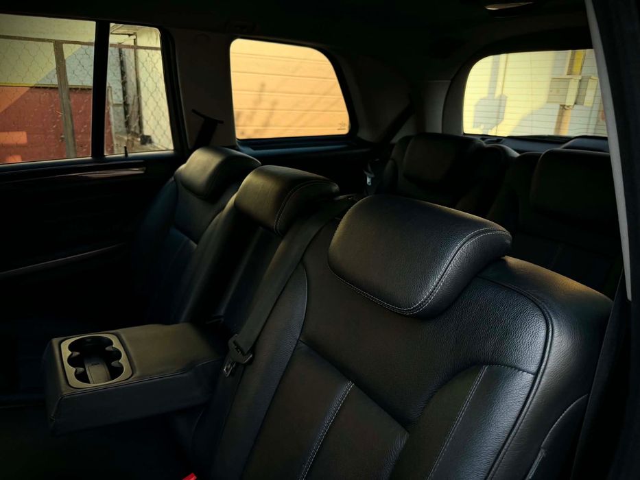 Продавам Mercedes GL550