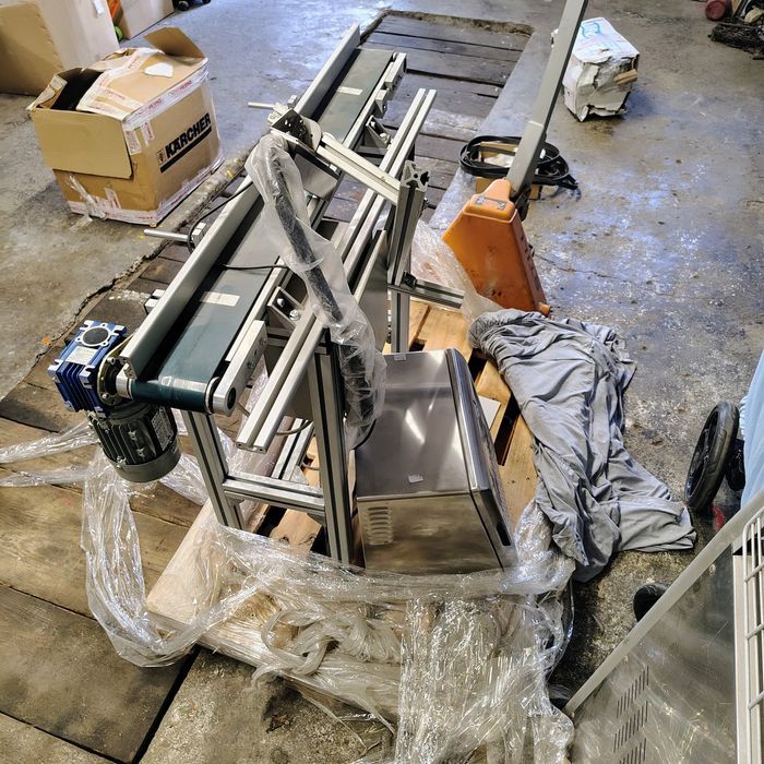 Imprimanta data expirare, lot, cod bare. Printer  Inkjet (CIJ) Imprimanta Zanasi Z3000