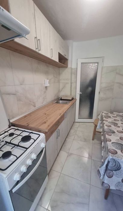 Persoana fizică, închiriez apartament cu doua camere,zona Campus universitar