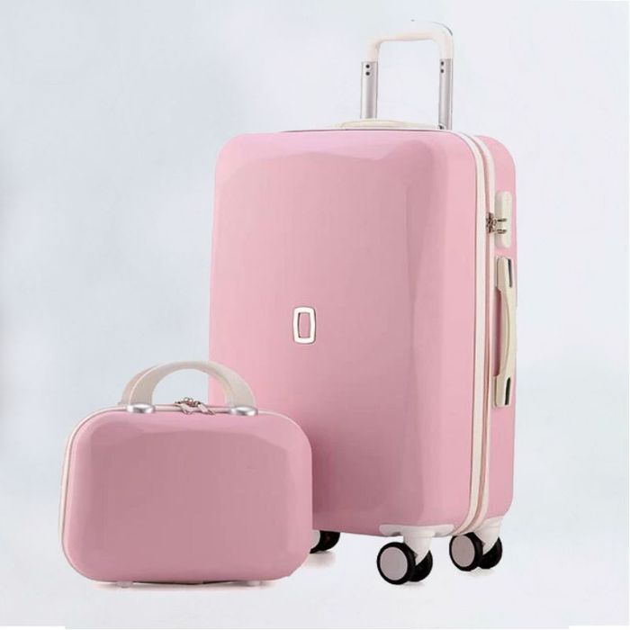 Продаётся комплект чемоданов привезённые с Америки