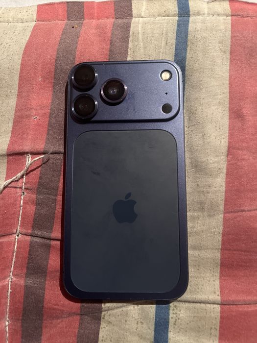 iPhone 11 в хорошем состаяние