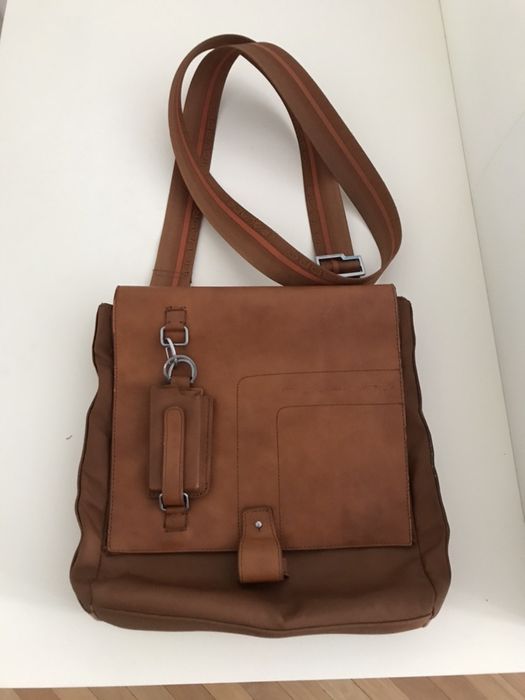 Geanta umar Piquadro Original pt Barbati