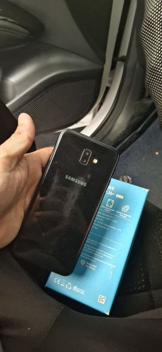 Самсунг J6 plus состояние хорошое ползовалас жена каробка доки ест
Не
