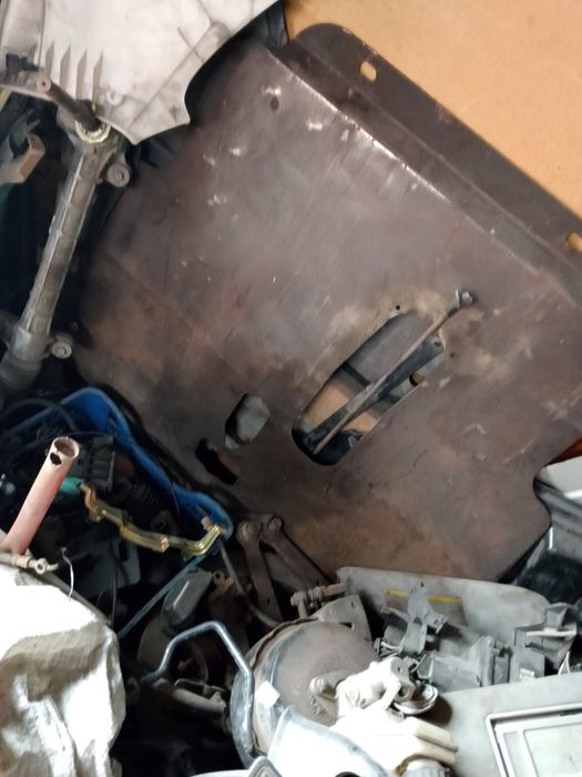 Продам запчасти таета авенсис