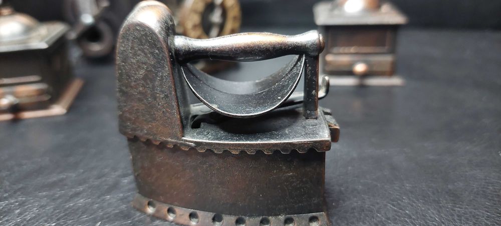 Ретро острилки Play me