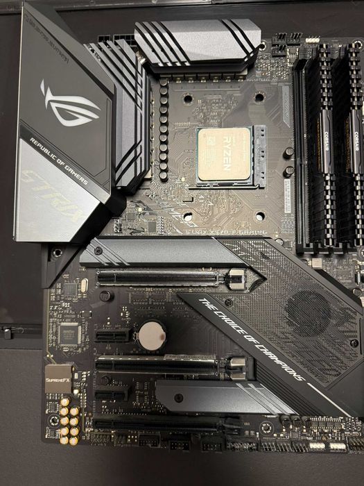 Kit AMD RYZEN 5900x, CORSAIR 32 GB RAM 3200MHZ DDR4, Placa baza ASUS ROG X570-F