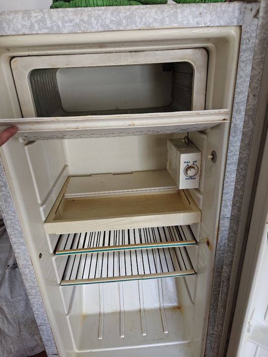 Холодильники 2 штуки