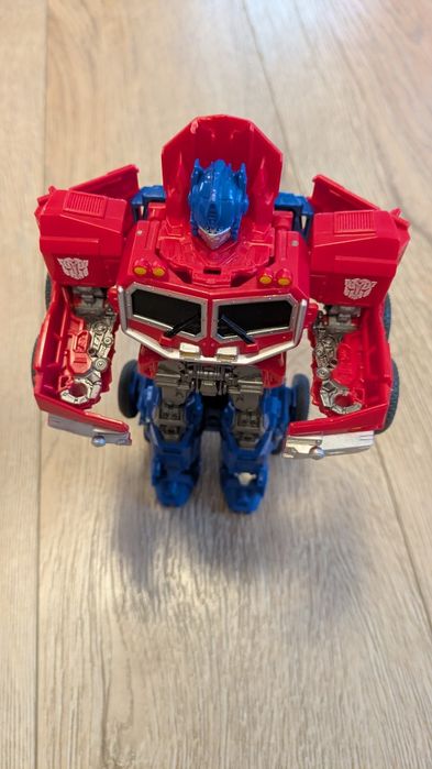 Трансформърс/кола