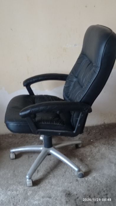 Кресло росиски сотилади