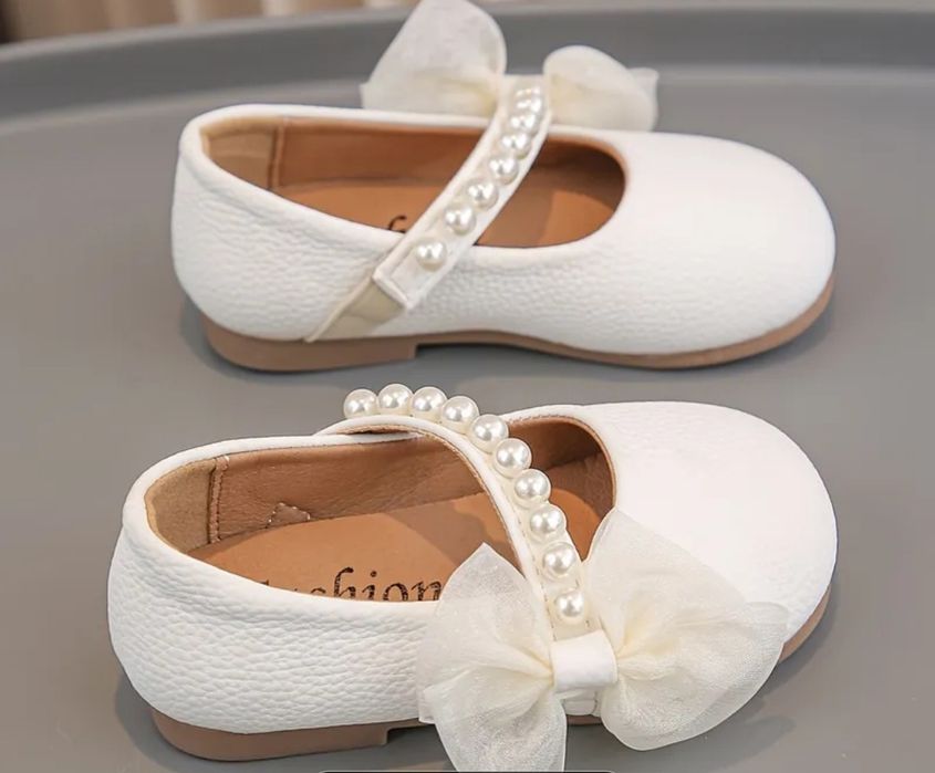 Детская обувь на 2,3 года.