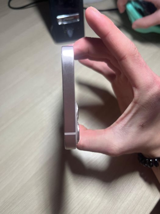 iPhone 13 в хорошем состоянии