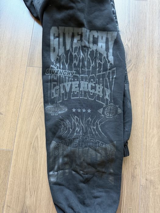 панталон Dsquared и долнища Givenchy
