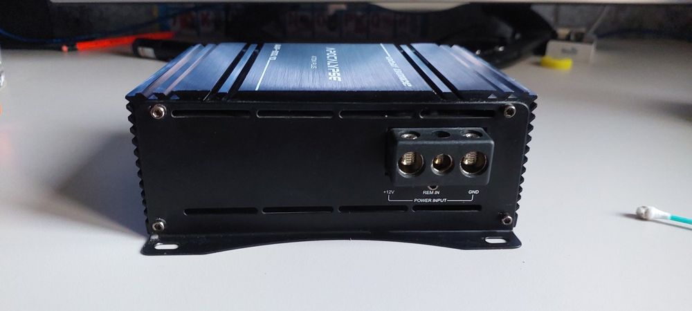 Автозвук 3 сабвуфера 3 уселителя пионер 6800w апокалипсис 2000w у все