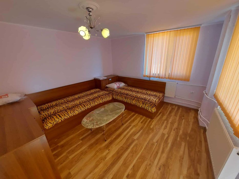 Двуетажна къща, с. Момино