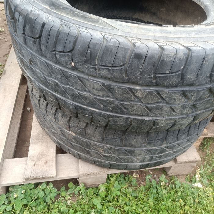 Продам бу шины 265/65R17