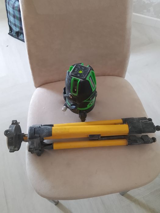 Продам лазер строительный