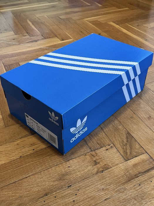 Adidas Superstar   43 1/3