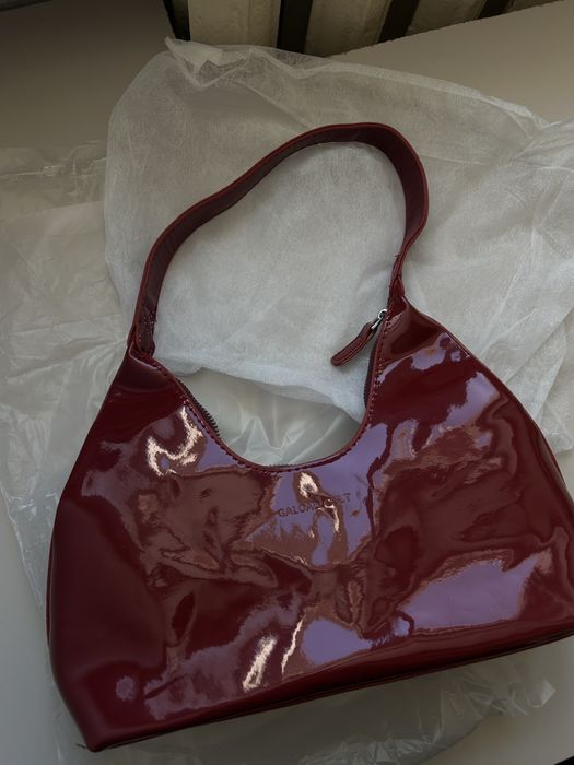 Сумка красная новая