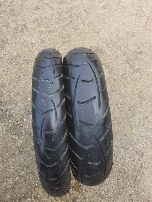 Anvelope moto Metzeler în stare ca noua dot anul 2024