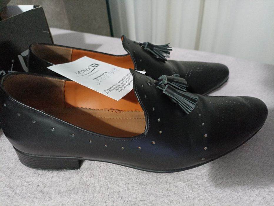 Pantofi bărbați din piele