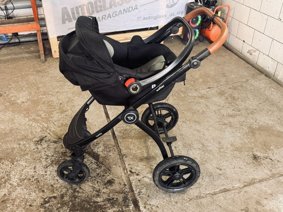 Детская коляска 3 в 1 Tomix