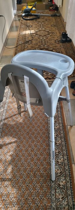 Scaun de masa de bebe