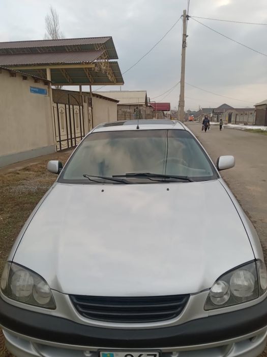 Тайота авенсис 1999