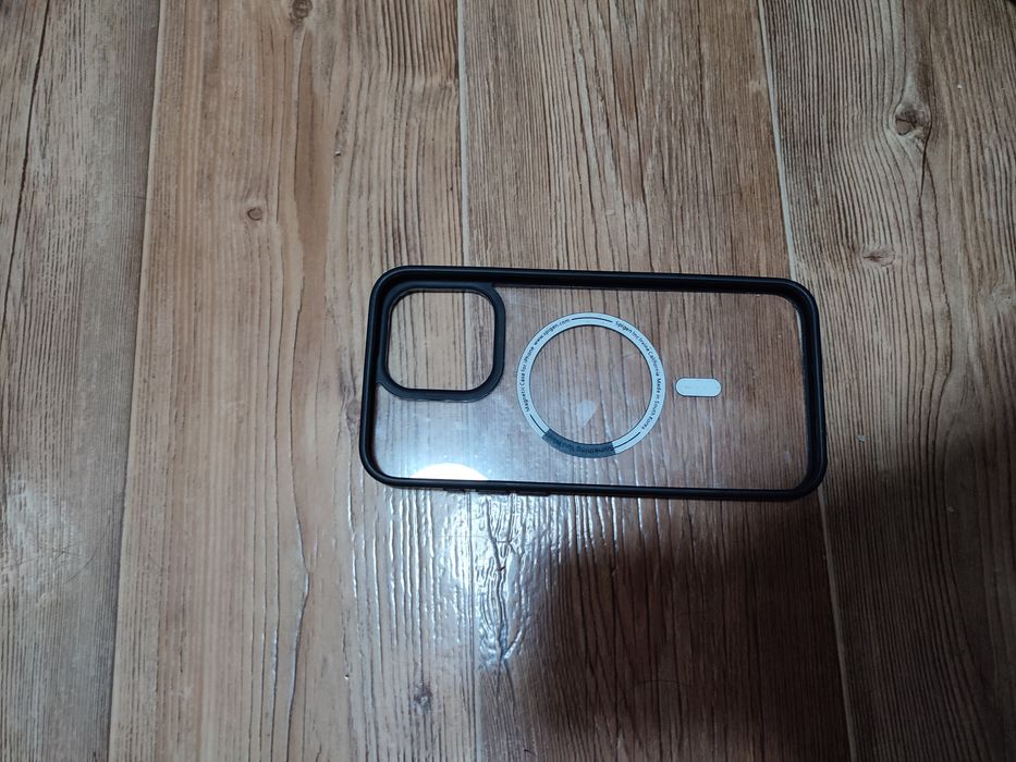 Чехлы на Айфон 15 про