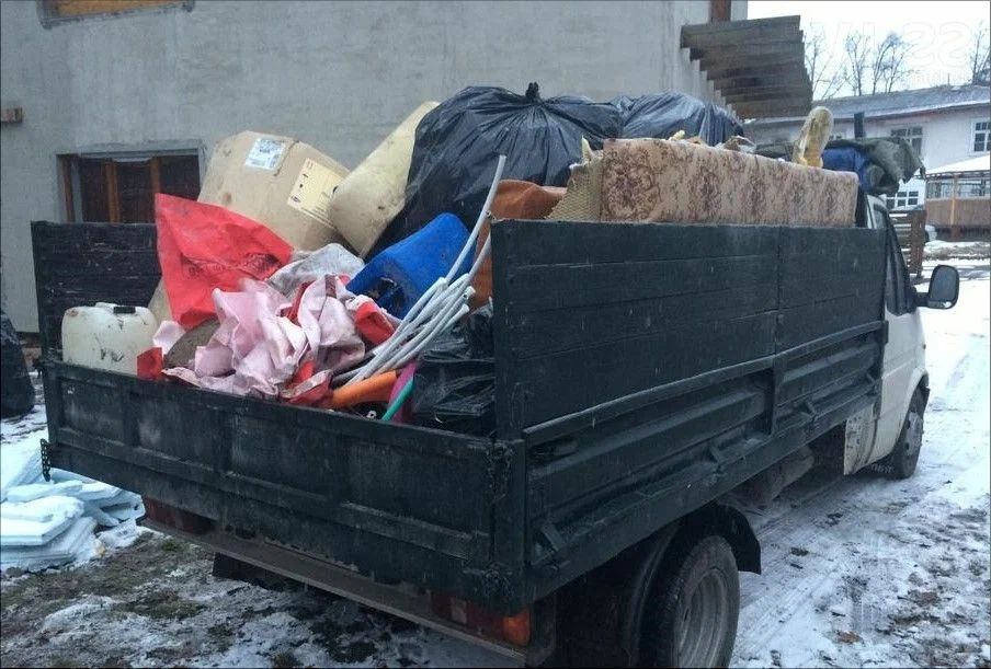УСЛУГА ВЫВОЗ  мусора хлам мешках любой мусор вывозим